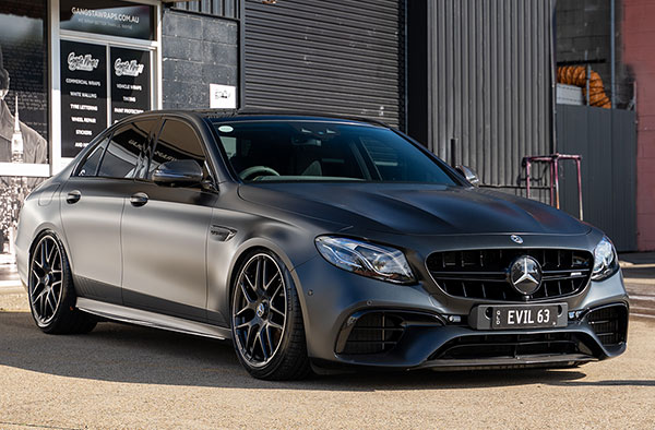 Luxury-Car-Wraps-Bigger
